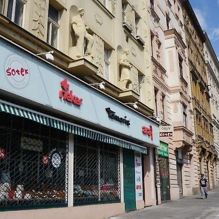 Ferienwohnung Fun + Easy In The Center Of Prague! Exterior foto