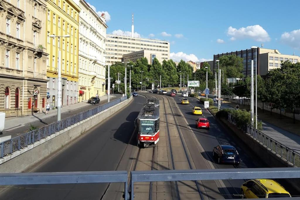Ferienwohnung Fun + Easy In The Center Of Prague! Exterior foto